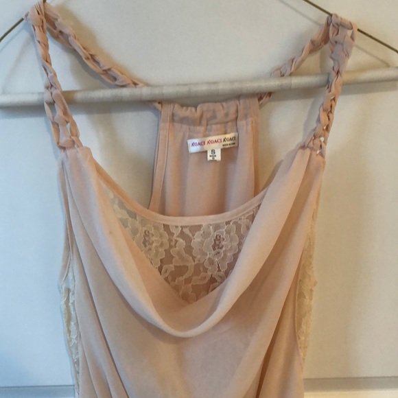 A light pink dress - Picture 2 of 3